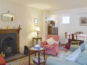 Living room/dining room | The Wee Hoose, Kinghorn