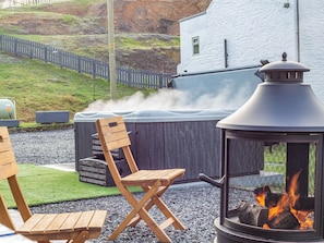Hot tub | Burnside Cottage, Bardon Mill, near Haltwhistle