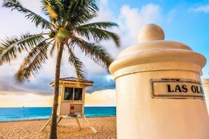 Las Olas Beach is the place to be for a warm and sunny beach xperience.