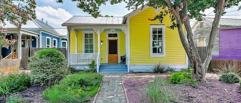 Gorgeous historic home in a vibrant neighborhood!