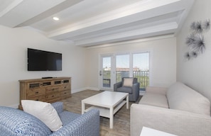 Your home away from home, comfort and necessities provided! Exact unit will be assigned upon arrival. Views, colors and decor may vary.