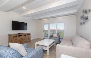 Your home away from home, comfort and necessities provided! Exact unit will be assigned upon arrival. Views, colors and decor may vary.