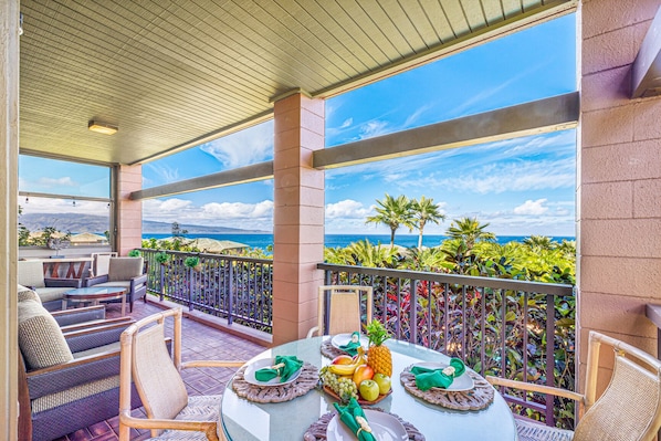 beautiful mountain and ocean views from the lanai