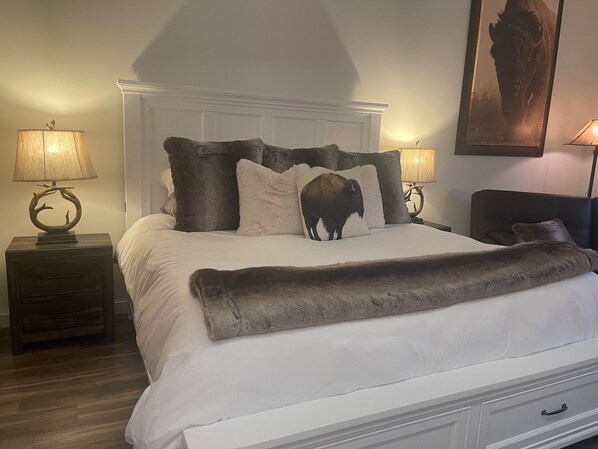 King size bed with high-end linens.  All brand new