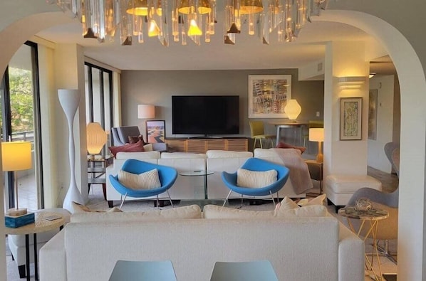 Livingroom/Diningroom