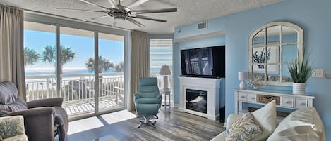 Livingroom/ ocean and pool views