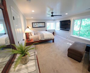 Master bedroom with panoramic Views of the Valley