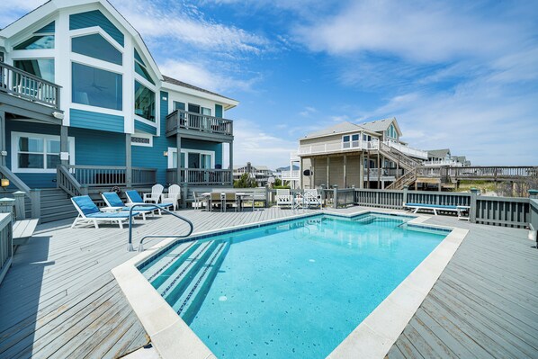 Corolla Vacation Rental | 6BR | 6BA | 2,867 Sq Ft | 3 Stories | Stairs Required