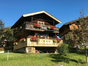 Plante, Ciel, Bâtiment, Fenêtre, Arbre, Maison, Lot Terre, Chalet, Pente, Bois