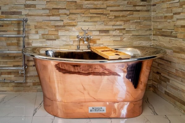 Our centrepiece - the Super Sized Copper Tub