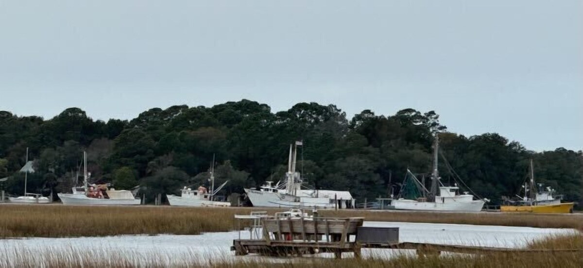 Gorgeous, Updated with Spectacular Panoramic Marsh Views!