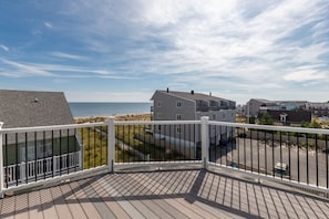 Rooftop Deck with Ocean Views!