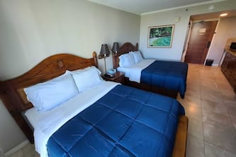 Beautiful Studio at Luana Waikiki Near Beach