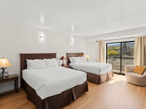 Second Bedroom / Two Queen Beds