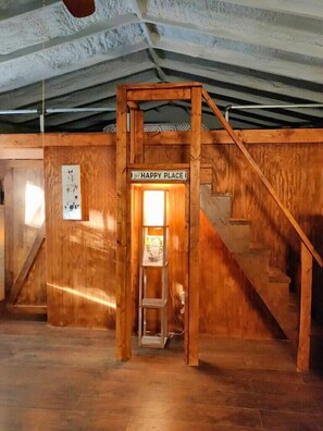 Bedroom 2 (Loft) – Double Bed