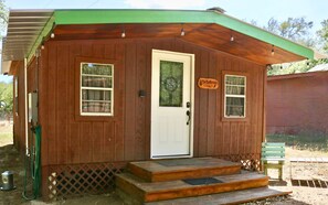 Cabin Ranch Longhorn Front view