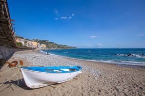 Giardini Naxos beach