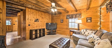 Greenville Vacation Rental | 3BR | 1.5BA | 2 Stories | Stairs Required