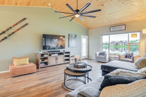 Living Room | Smart TV | Free WiFi | Central Heating | Wood-Burning Stove