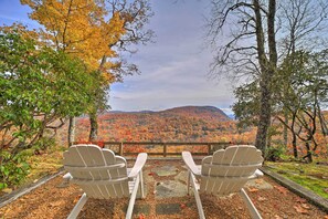 Scenic Lounge Area