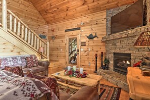 Living Room | Central A/C & Heat | Books