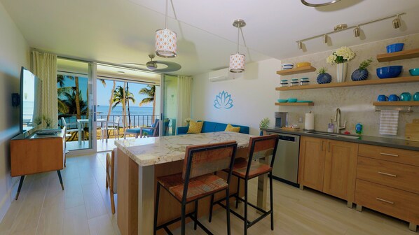 That amazing ocean view from every seat in the house!