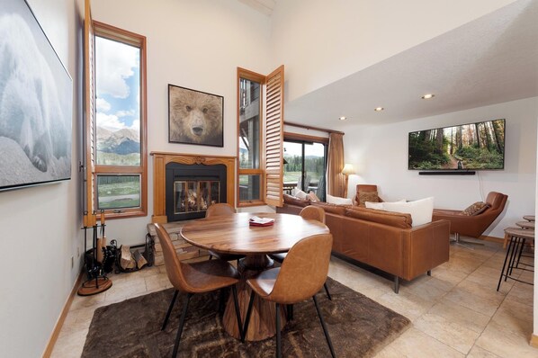 Main Living and Dining Space - Wood Burning fireplace (wood provided)