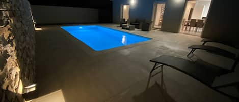 LUXUEUSE  VILLA  avec PISCINE 