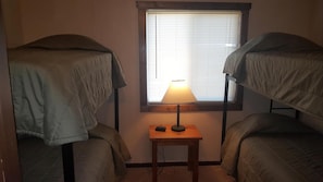 BEDROOM 2
