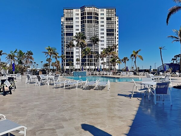 Welcome to Ocean Harbor 402A