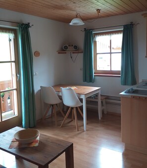 Ferienwohnung Blaueis, 1-2 Personen, 30 qm, Balkon, Safe, 1 Schlafzimmer-Blaueis