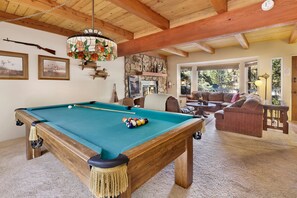 Spielezimmer