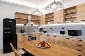 Zen Chic Apartment, Near the beach-Dining Room