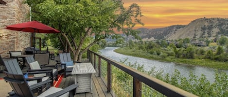Best river view in the valley with magnificent sunsets