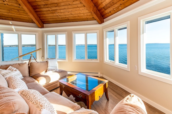 Third or top floor lounge- spectacular ocean views.