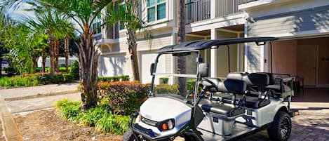 6 seater golf cart included
