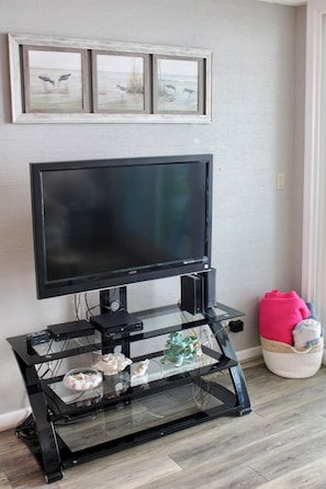 Living Room TV & WIFI