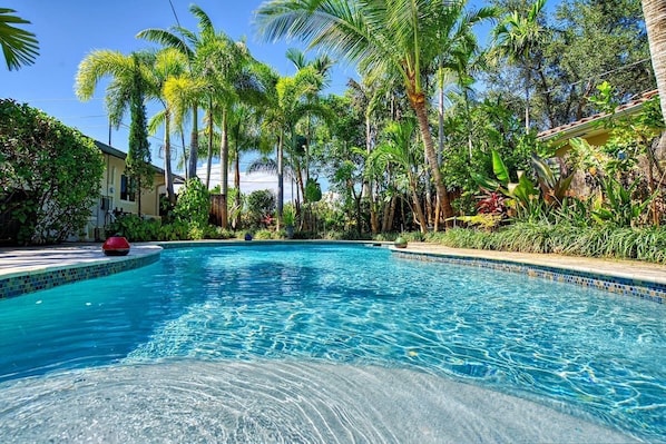 Salt Water Pool!