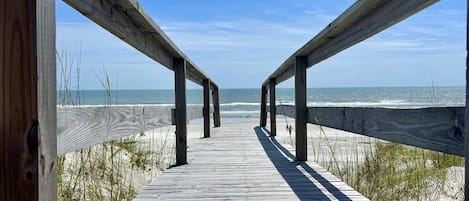 Vue sur la plage ou l’océan