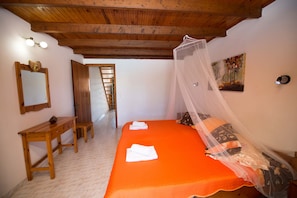 Georgia Apartment 6 Sidari Bedroom