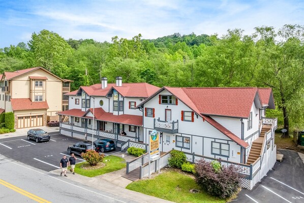Alpine  River Suites on the beautiful Chattahoochee