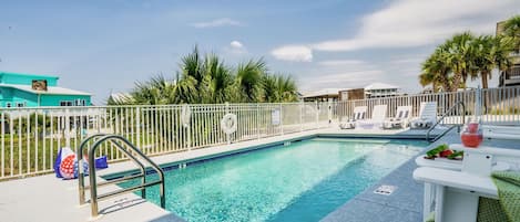 Relax by the community pool! Green Gulf Bungalow, closest to pool, shared with only 3 homes. Take a quick dip, freshen up, and enjoy dinner hassle-free!