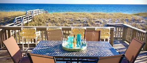 Gulf front dining - Beautiful Gulf front deck for dining, sunning, relaxing