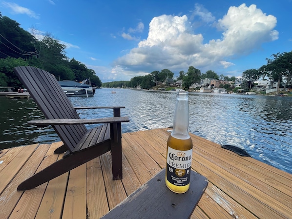 Enjoy a refreshing beverage on the lake!