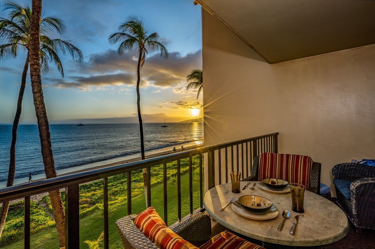 Luxury Ocean Front Living — 180 Degree Direct Ocean View — Best in Kihei