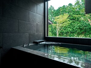 [South Building] Common to all rooms / Hot spring flowing