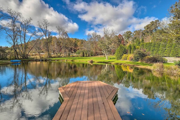 Asheville Vacation Rental | 3BR | 2.5BA | 2,000 Sq Ft | 1 Step to Enter