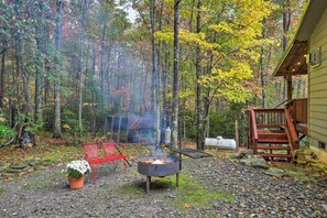 Yard | Wood-Burning Fire Pit