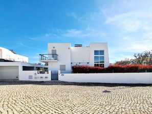 Fachada entrada