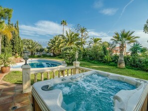Holiday Home Swimming Pool